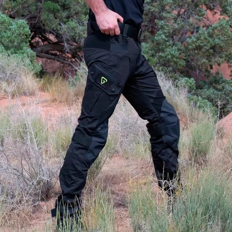 [Leve 3 Pague 2] Calça Militar Lionor em Tecido RipStop e Poliéster +BRINDES: Relógio Tático e Cinto Tático e Mini Bag